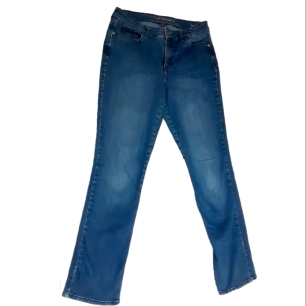 Straight leg blue jeans